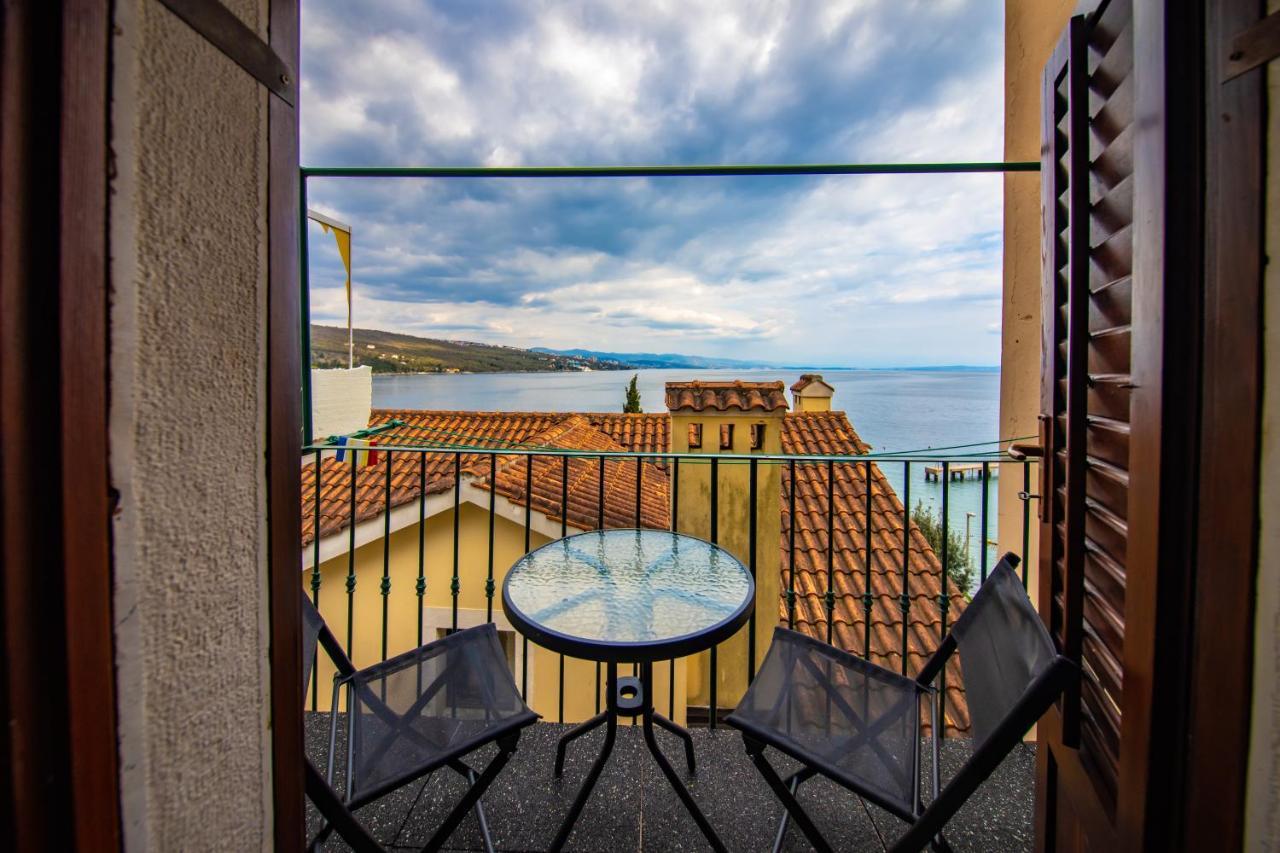 Kos**** Apartment