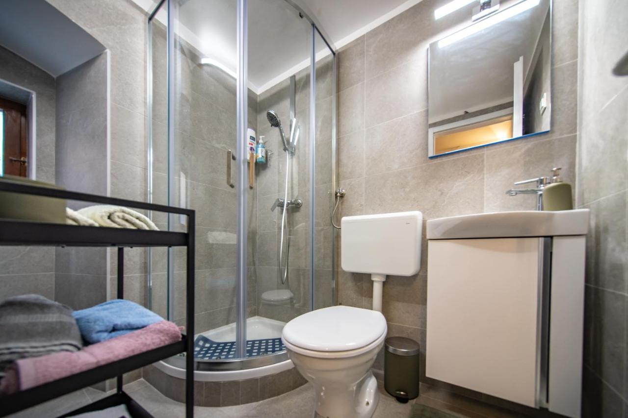 Kos**** Apartment